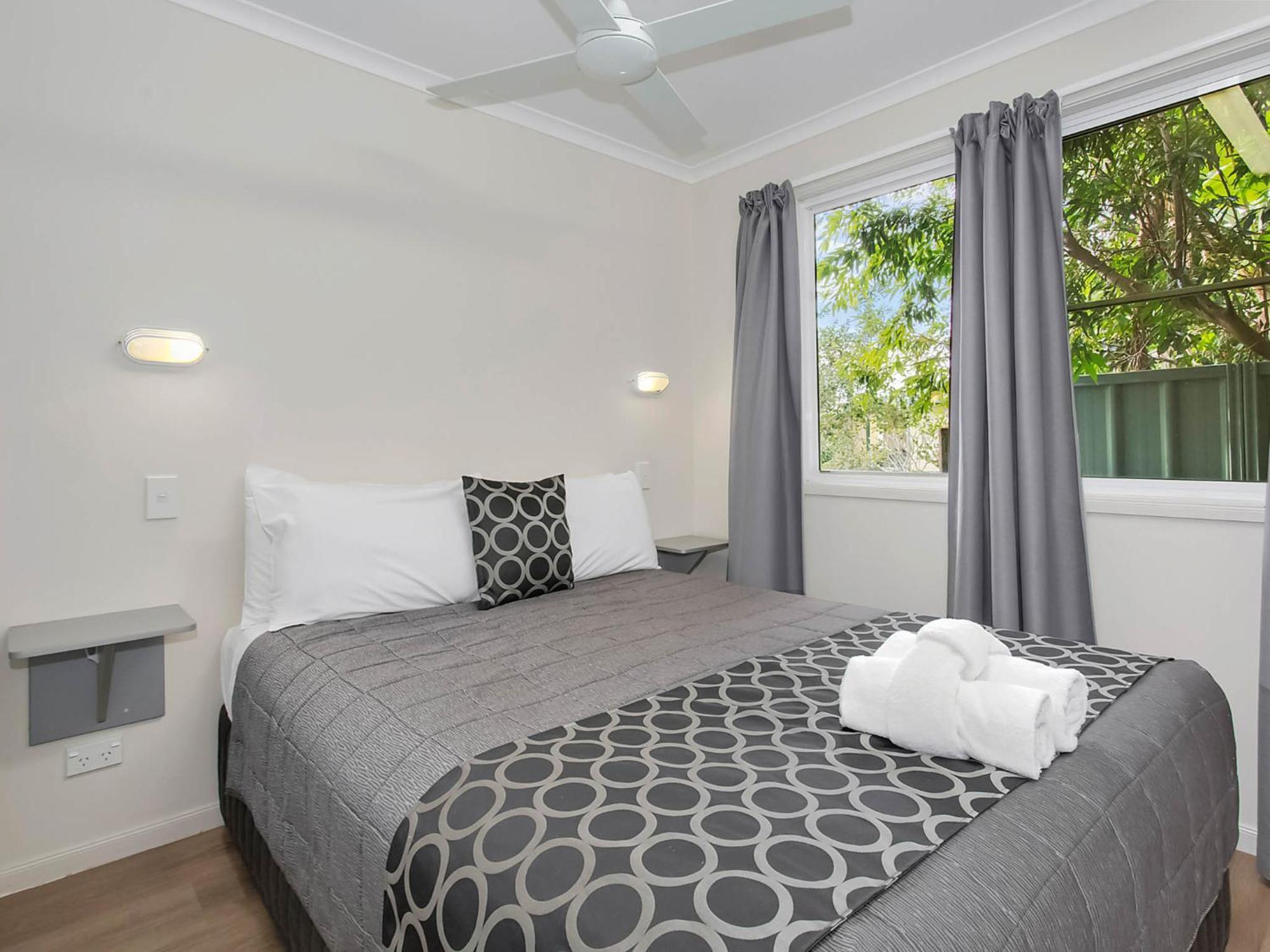Jacaranda Holiday Park 노스헤이번 외부 사진
